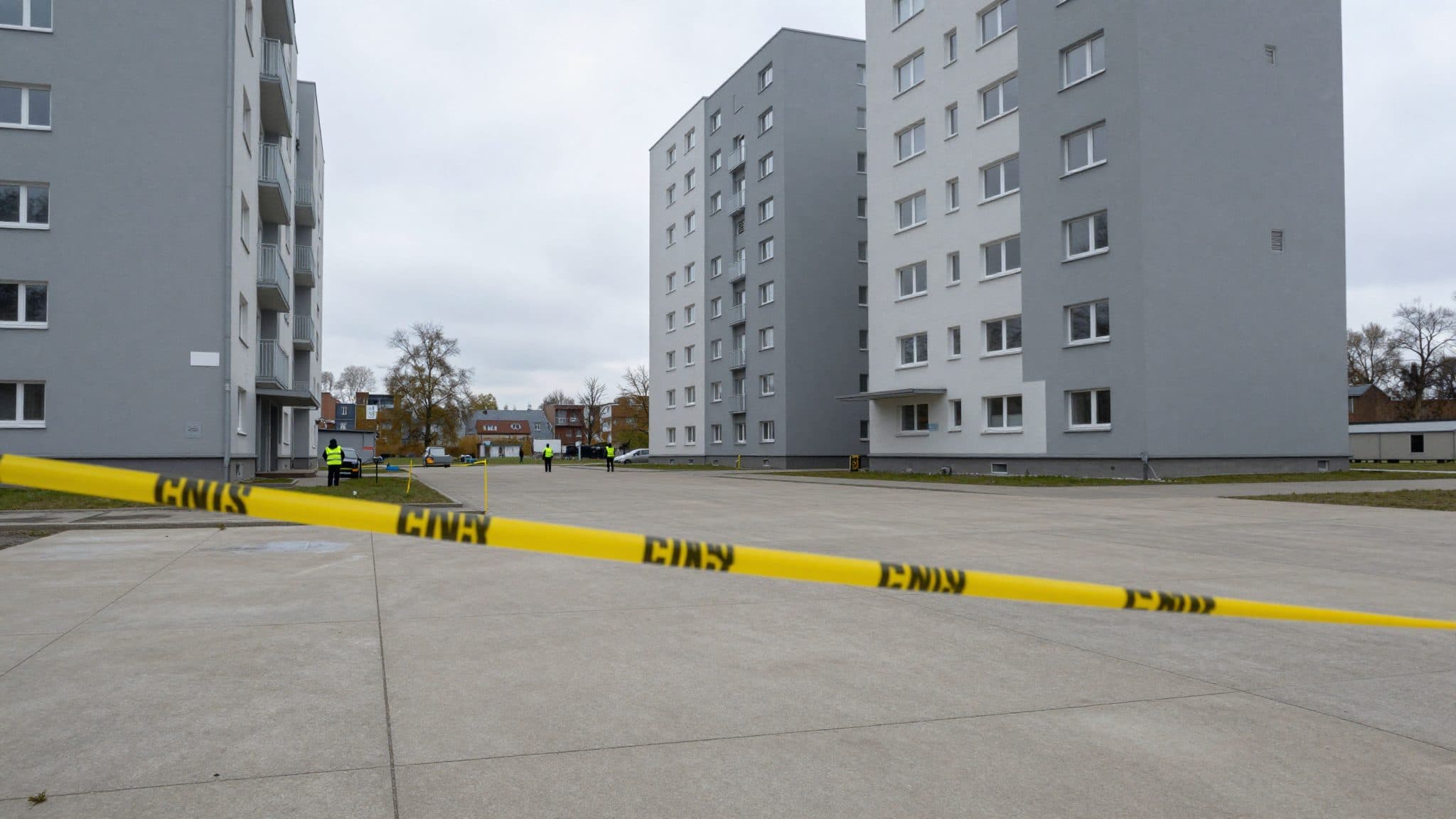 Neonato morto trovato nel cortile interno di un edificio a Berlino – indaga la squadra omicidi