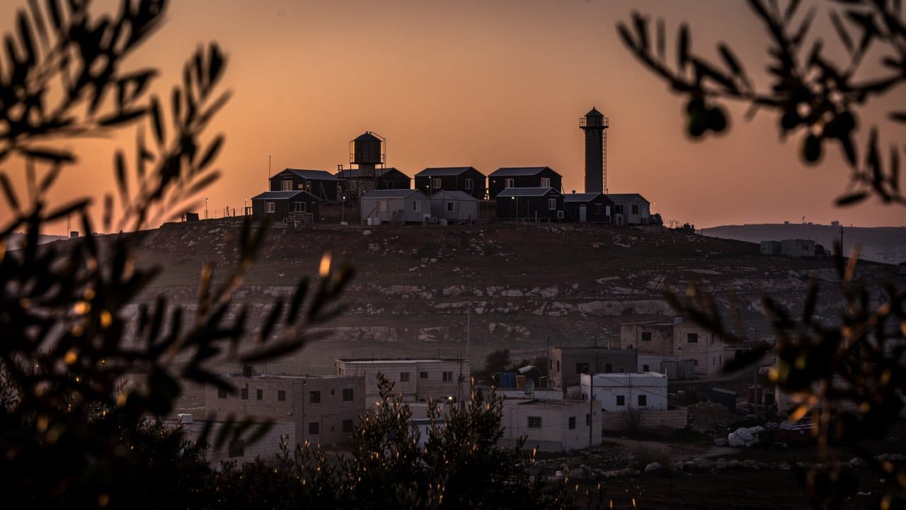 L’Unione Europea impone nuove sanzioni contro i coloni israeliani per le violenze in Cisgiordania
