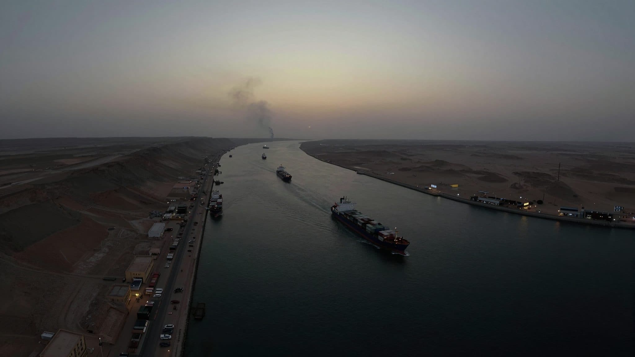 Esplosione segnalata vicino a una petroliera al largo dello Yemen, timori per la chiusura dello stretto di Bab al-Mandab