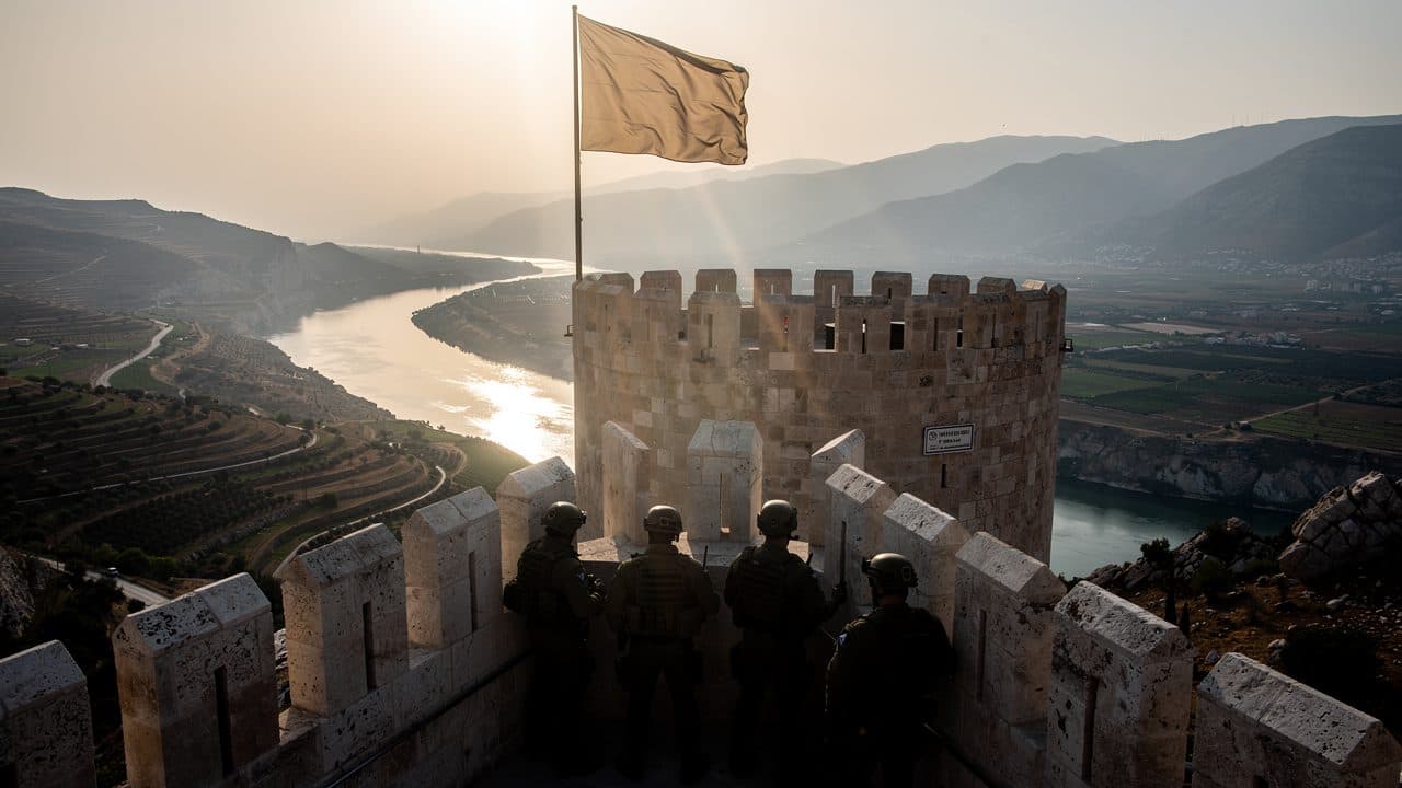 Israele espande l'offensiva di terra in Libano e conquista il castello crociato di Beaufort