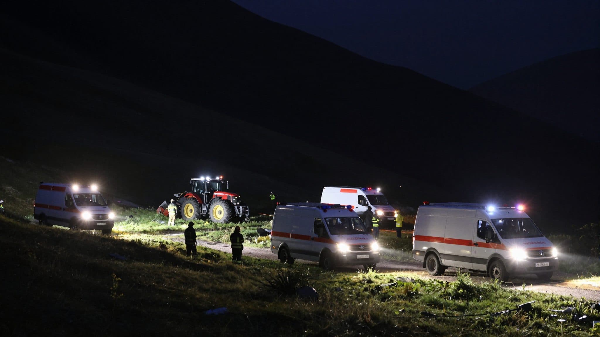 Incidente con trattore a Kürnberg: agricoltore 63enne ricoverato in ospedale dopo lavori di fienagione