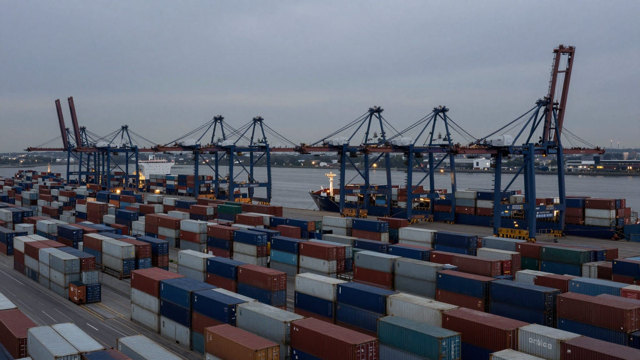 Hapag-Lloyd vuole entrare tramite una filiale nel terminal Eurogate ad Amburgo