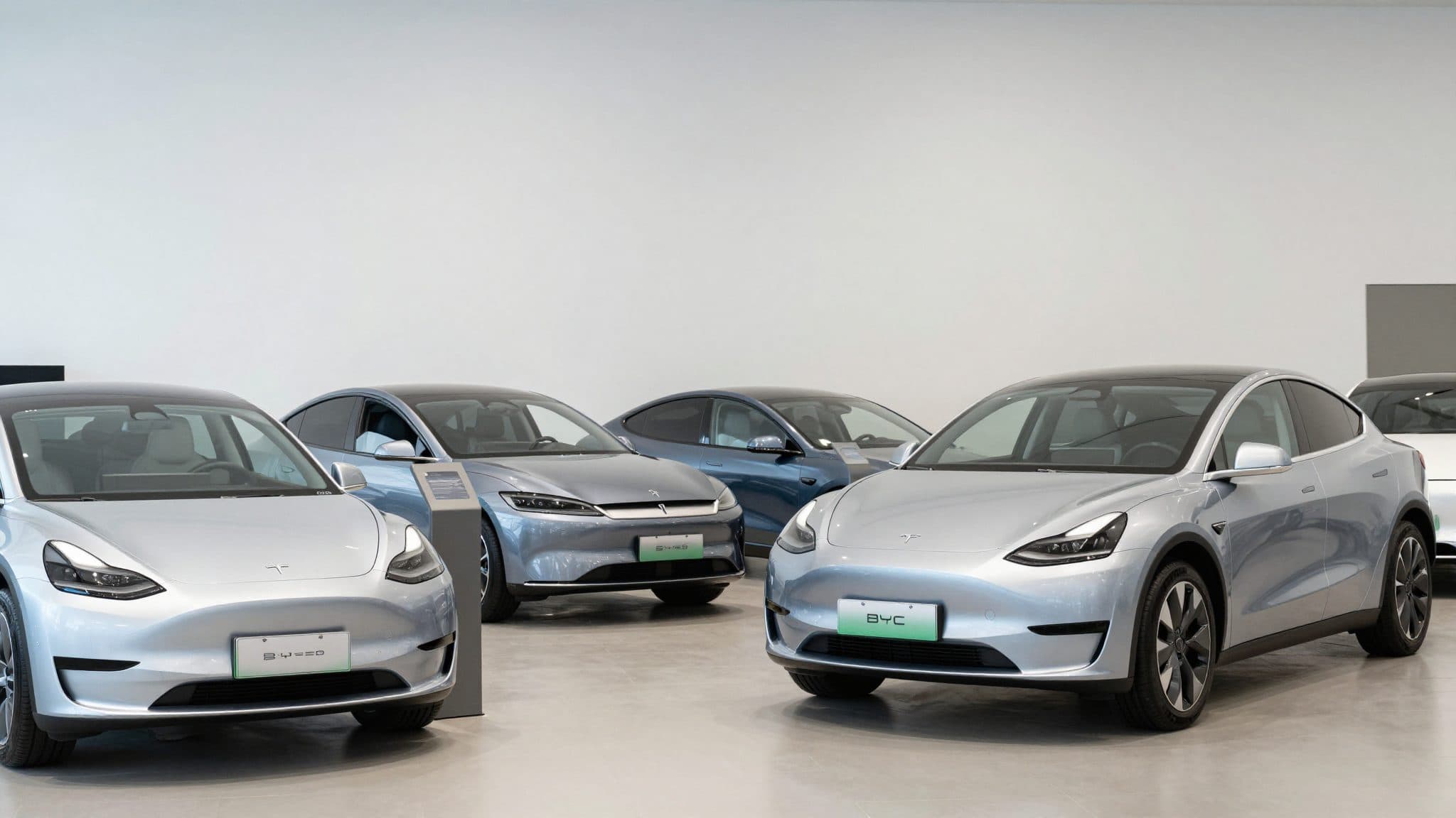 Il mercato automobilistico tedesco registra una forte crescita a giugno – molto richieste le auto elettriche di Tesla e BYD