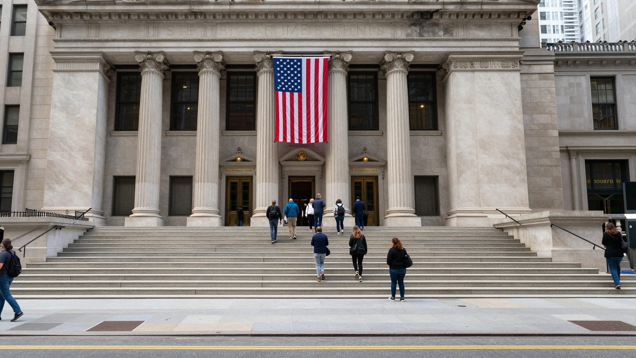 30 anni di carcere per Guo Wengui: tribunale di New York condanna il magnate immobiliare cinese per frode