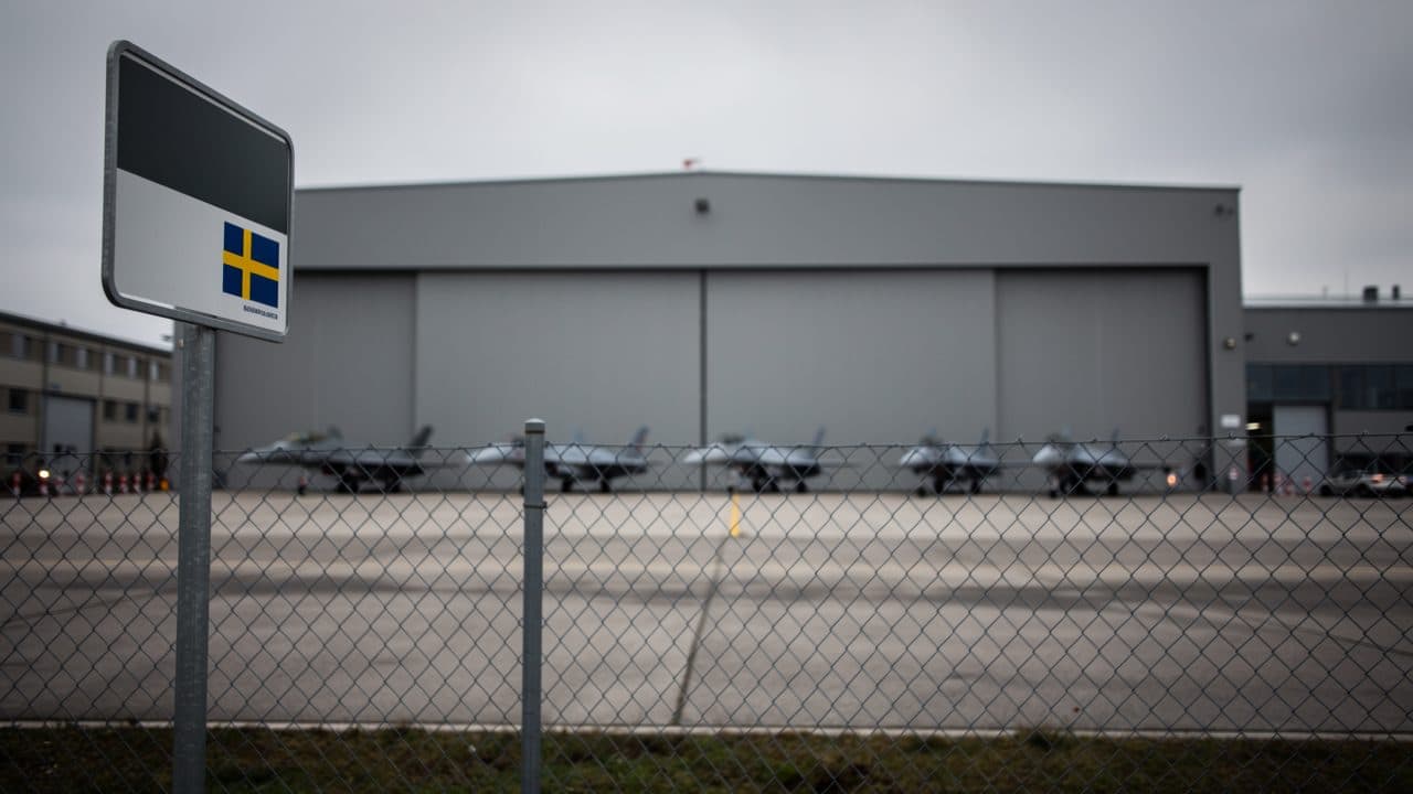 Bundesheer vende sette jet Saab-105 dismessi