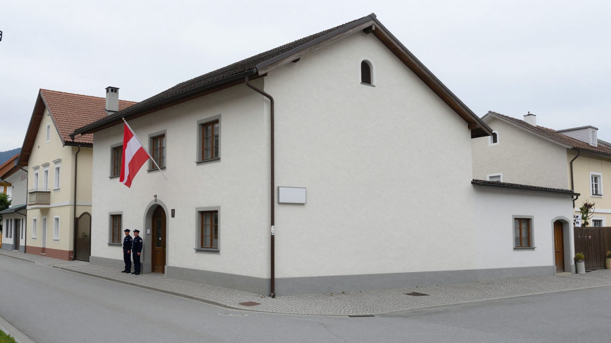 Centro di polizia al posto di luogo di pellegrinaggio: l'Austria riapre la casa natale di Hitler come stazione di polizia
