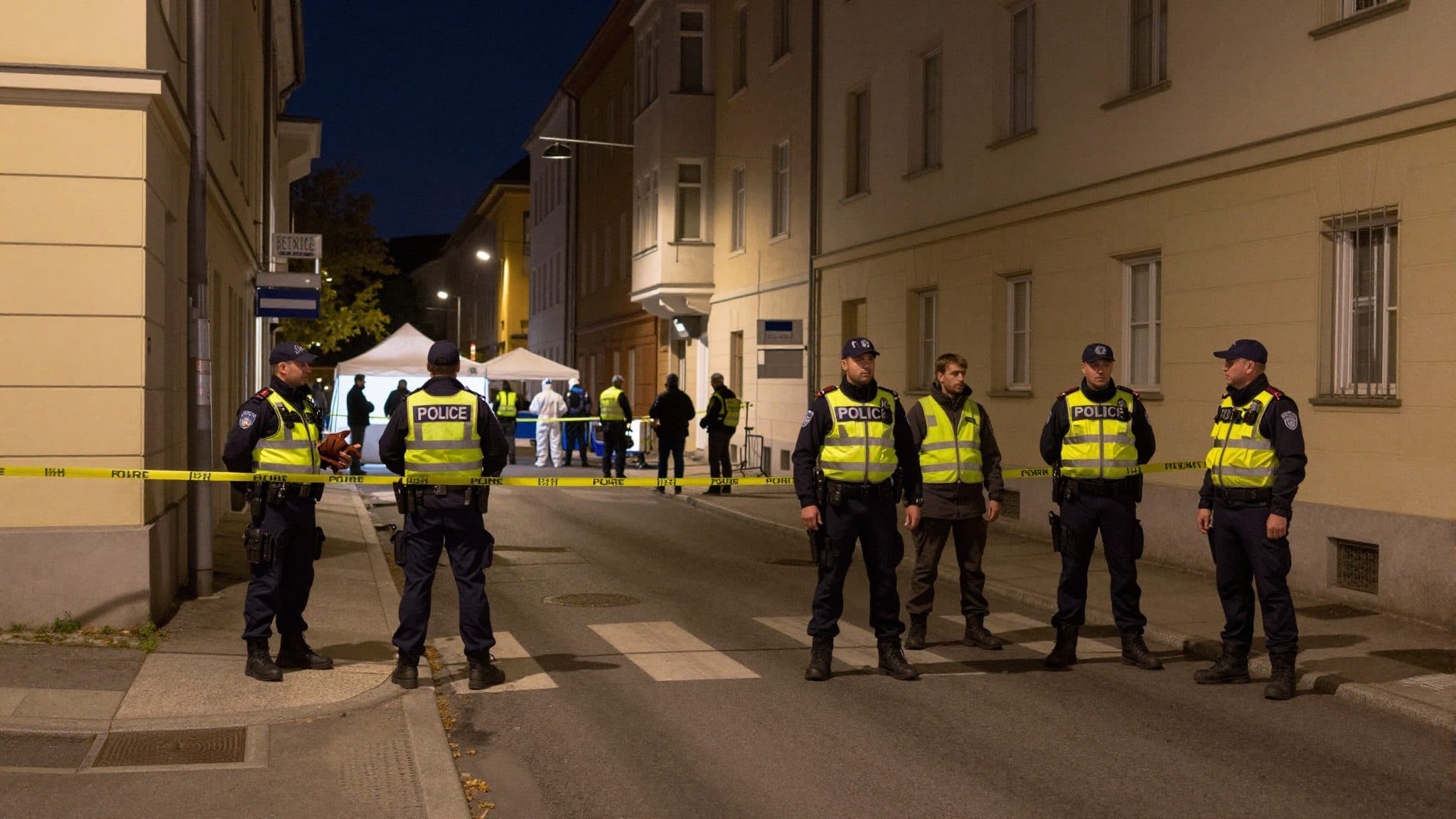 Arresto dopo aggressione con coltello al Laubeplatz di Vienna – 15enne in custodia cautelare