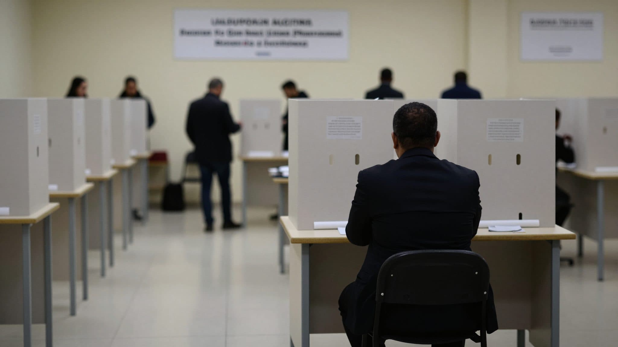 L'FLN vince le elezioni parlamentari in Algeria – affluenza al minimo storico
