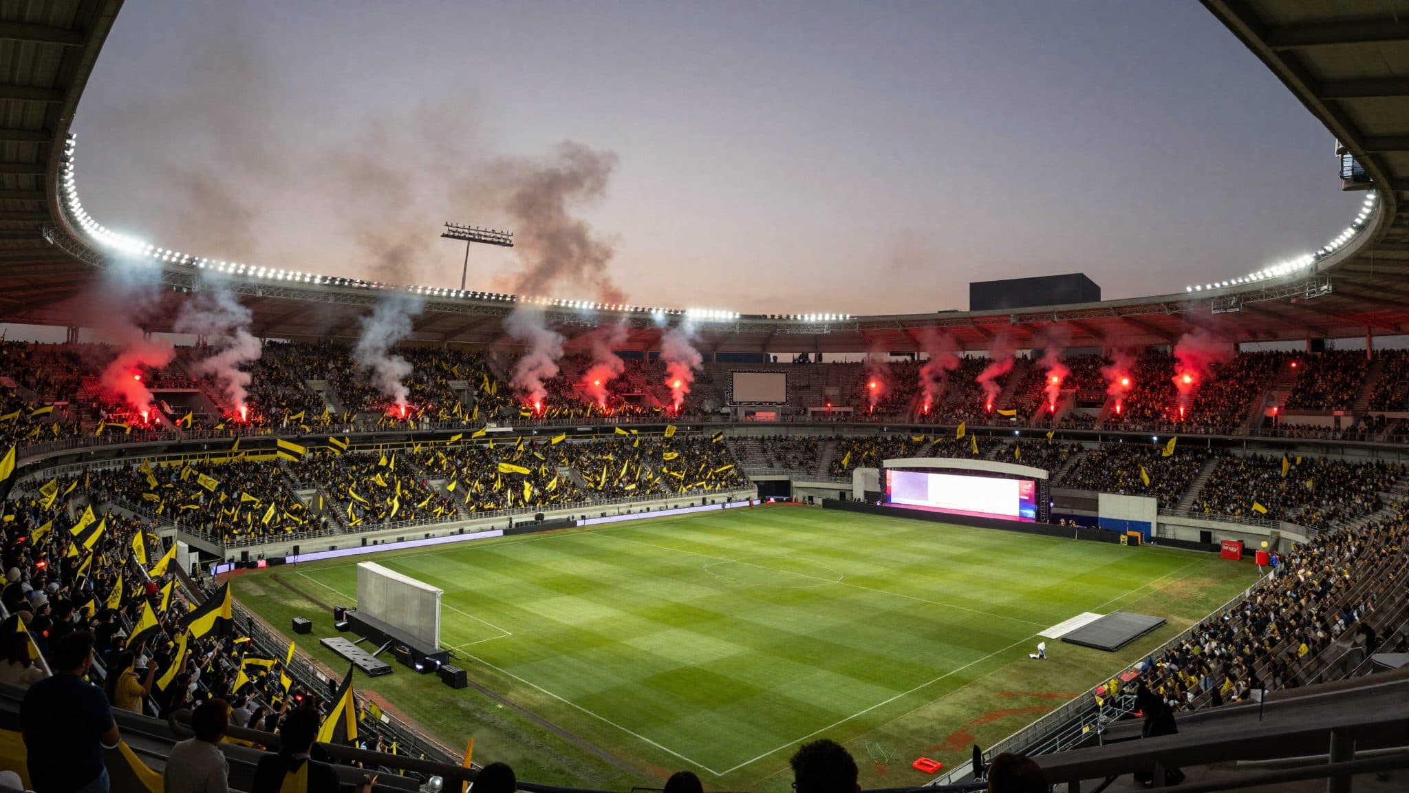 Colo Colo presenta Vozinha davanti a migliaia di tifosi a Santiago