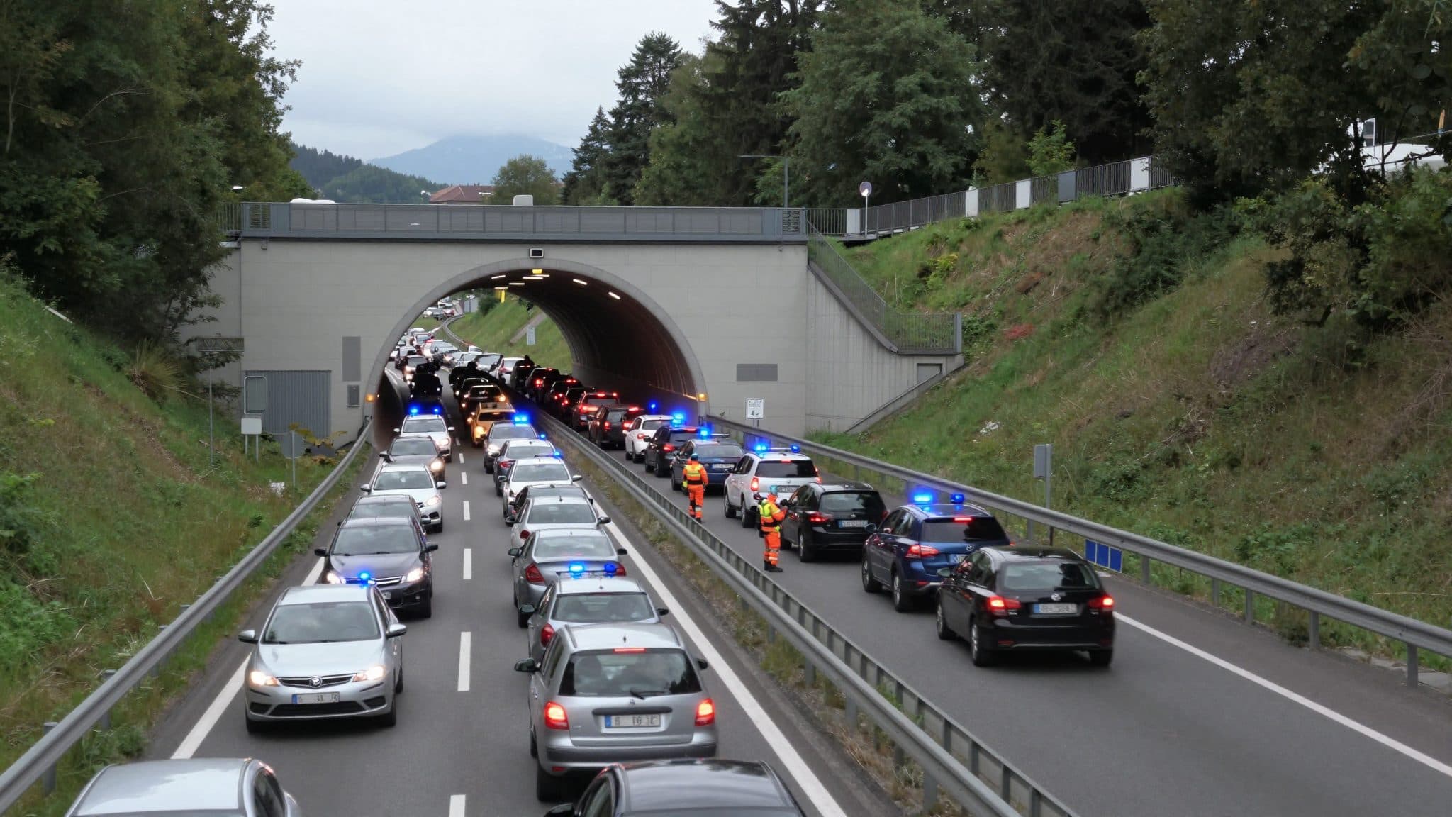Incidente a catena sulla A14 vicino a Bregenz paralizza l'autostrada della Valle del Reno per ore