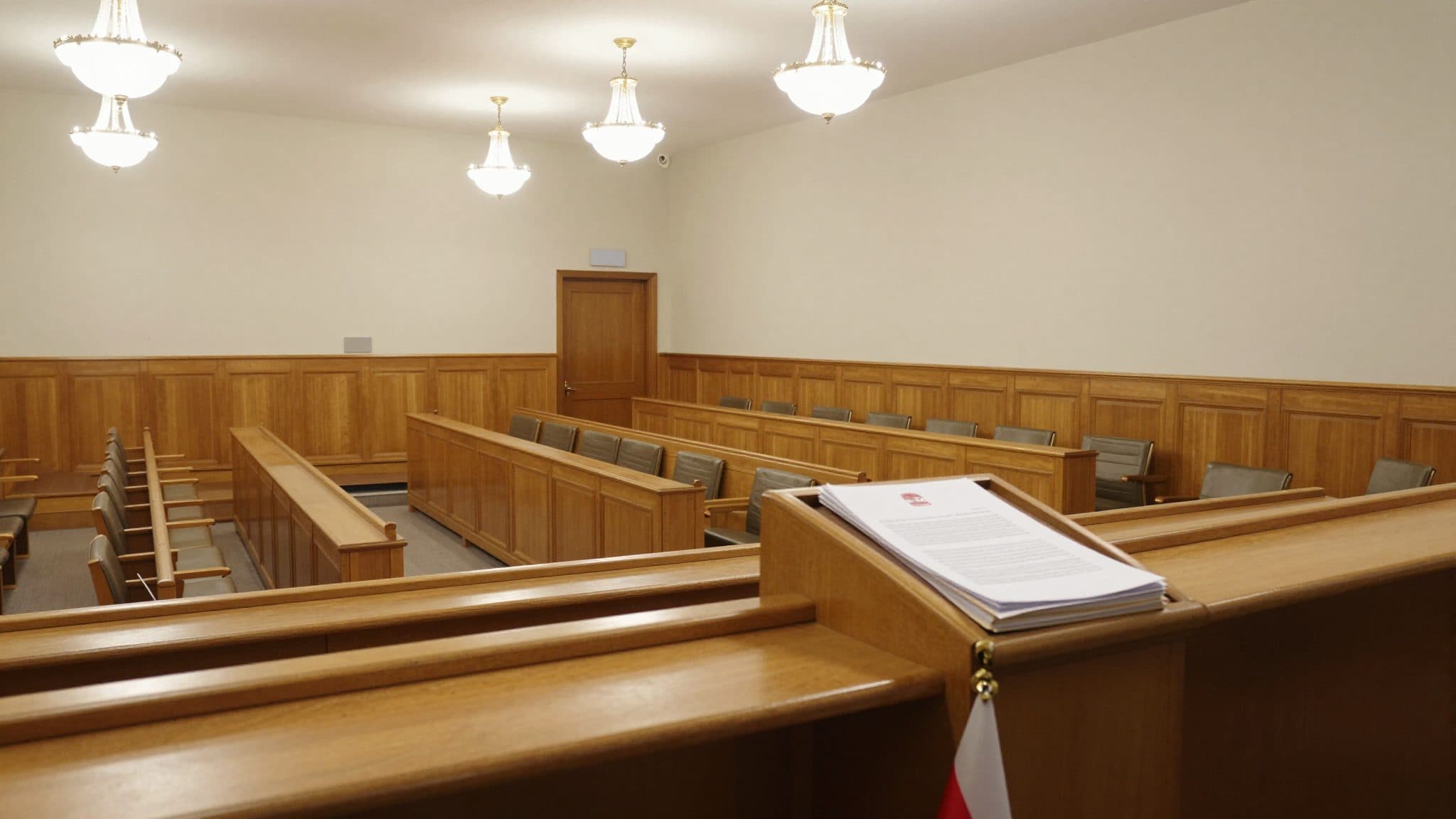 Scontro di linea escalatione: più di 30 deputati lasciano il PiS polacco con l'ex premier Morawiecki