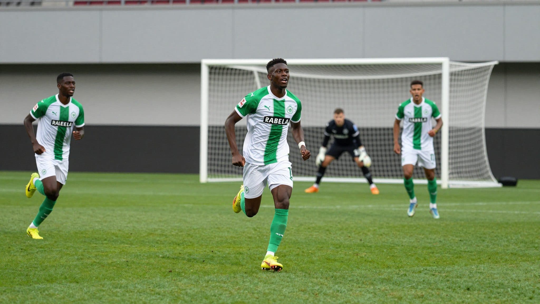 Bundesliga austriaca: Rapid balza in vetta dopo il 2:1, WAC ferma il Salisburgo sull'1:1